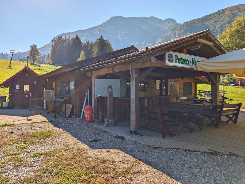 Terrasse mit Schild